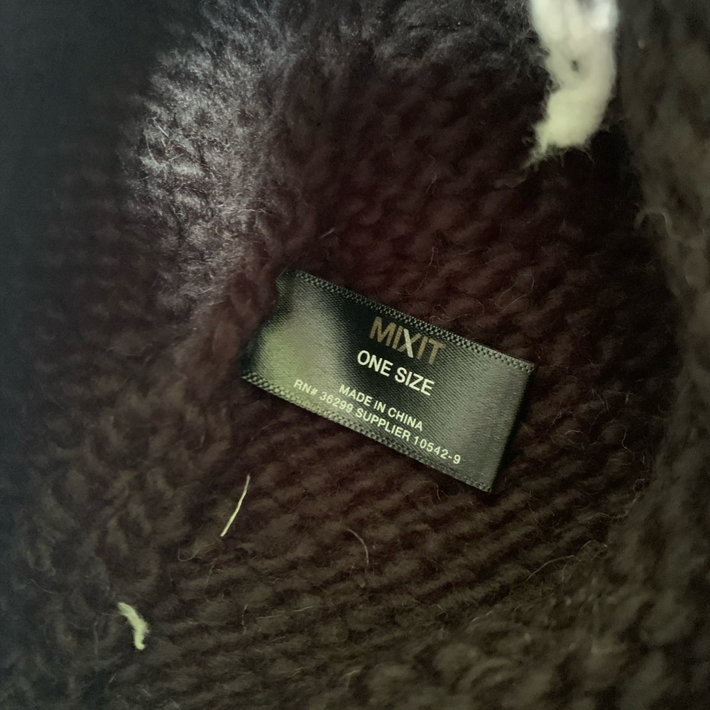 Fox Beanie - Picture 3 of 3